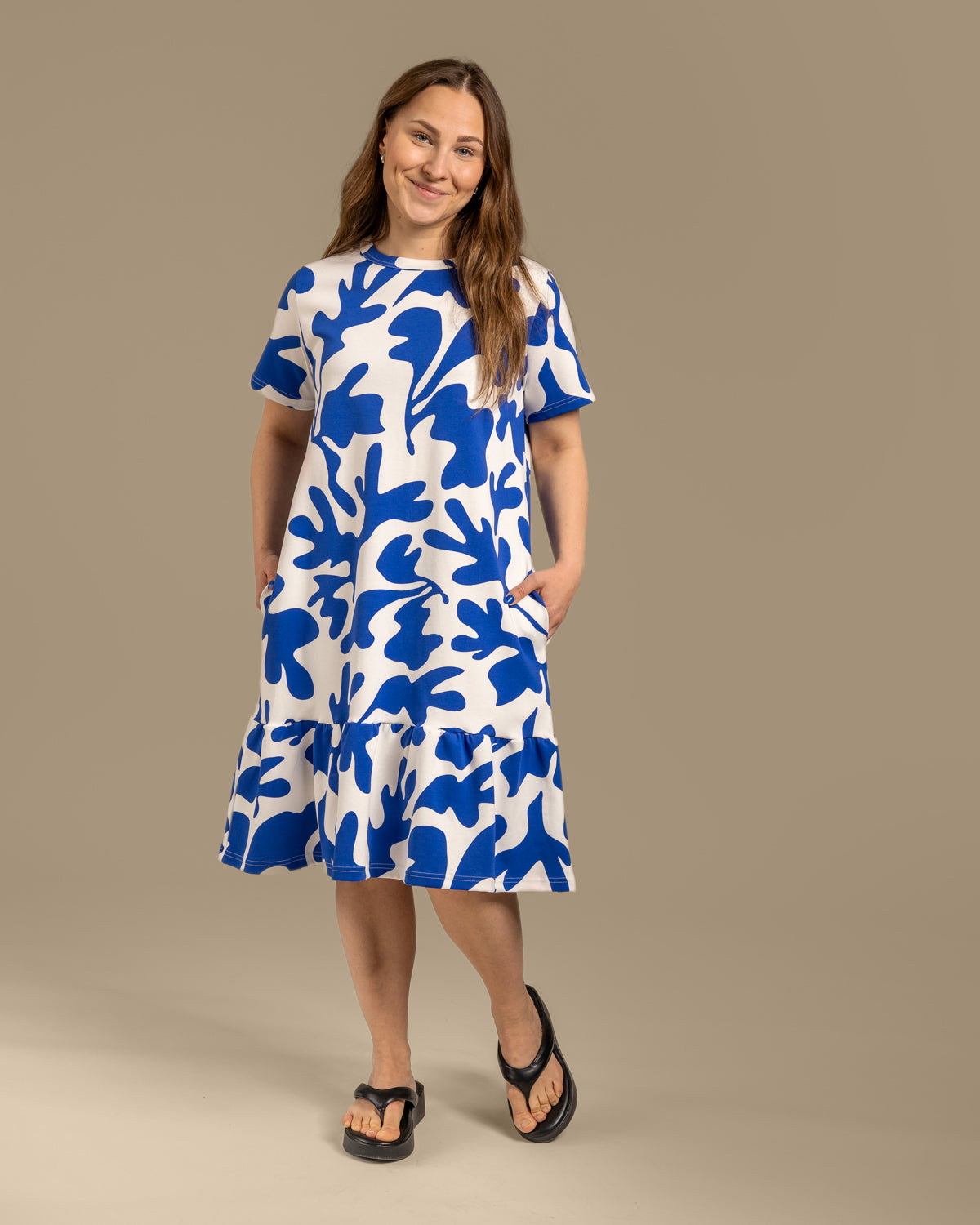 Poimuhelmainen mekko, Como Toive