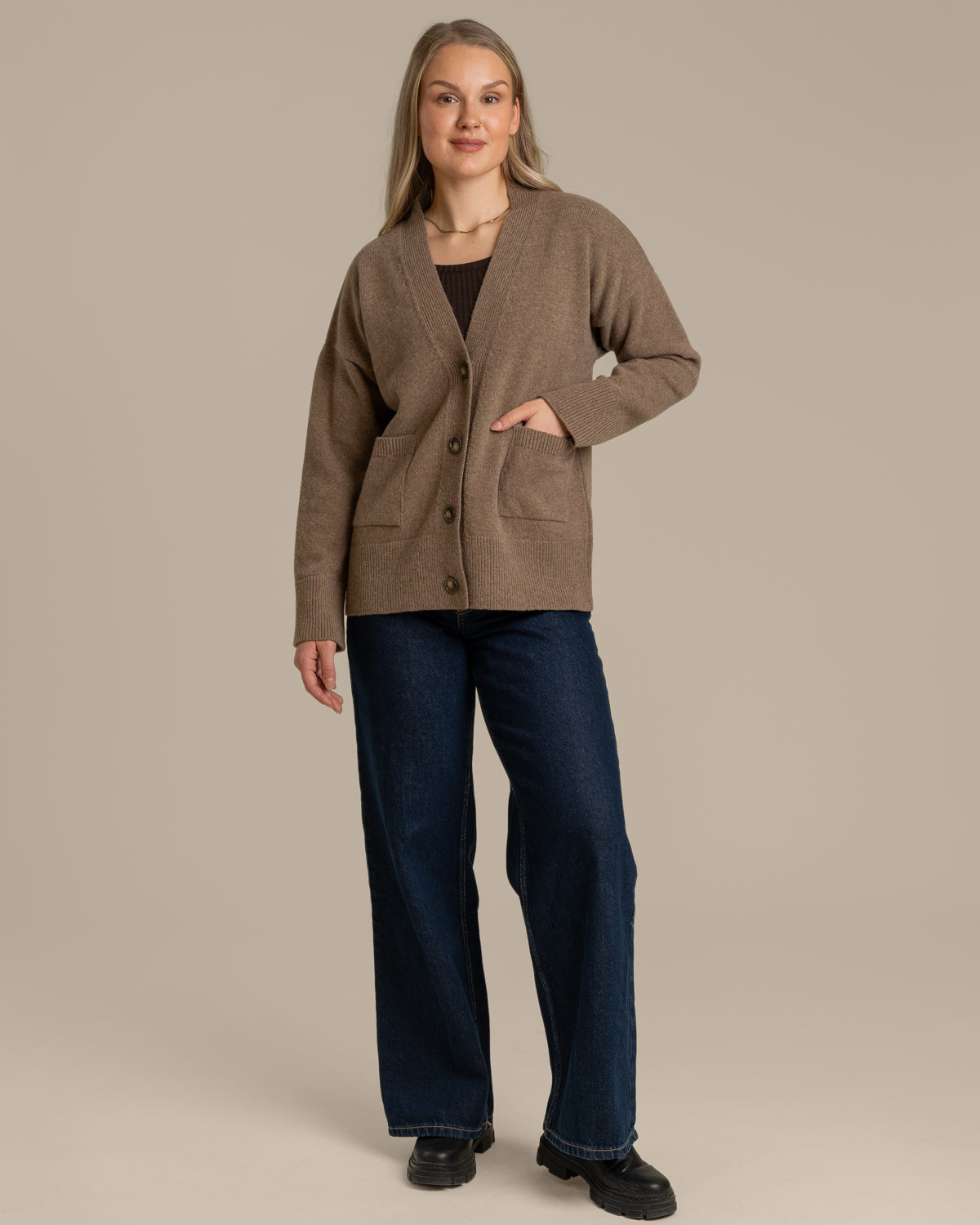 Kaste Strickjacke, mittelbraun