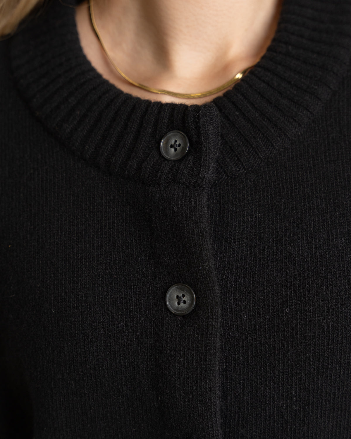 Kuura Strickjacke, schwarz
