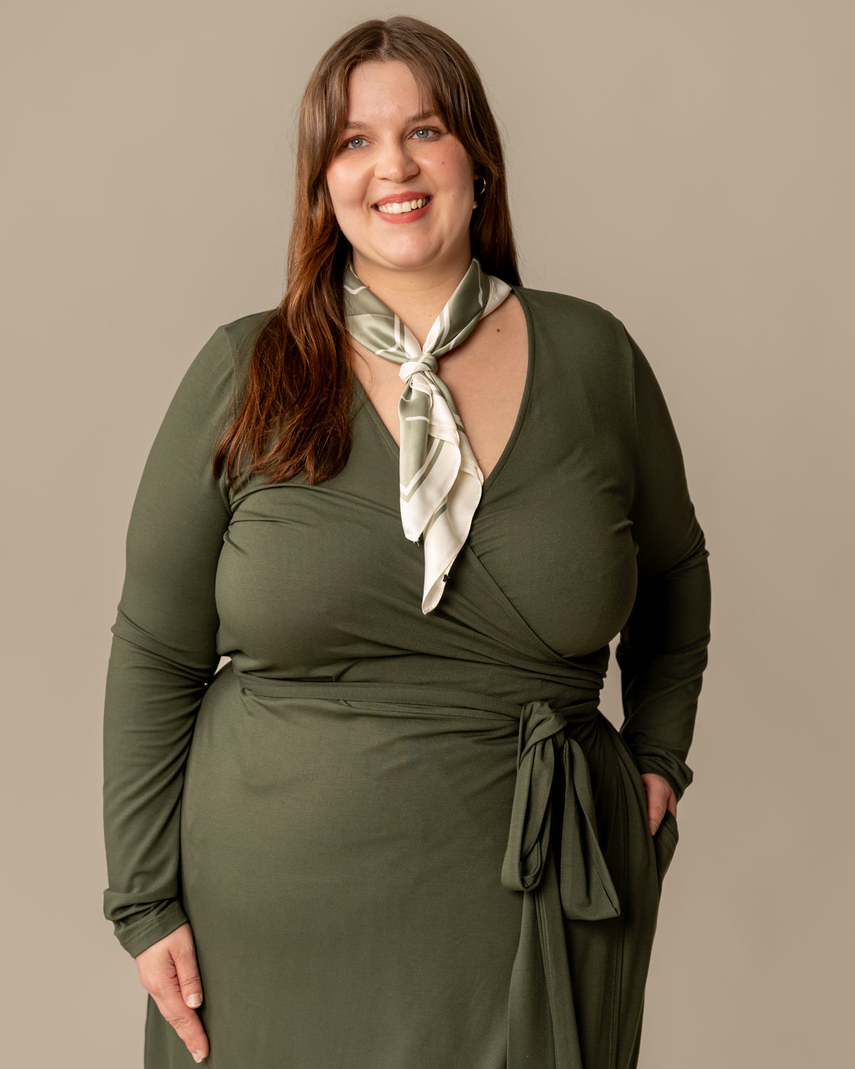 Kietaisumekko, khaki Toive