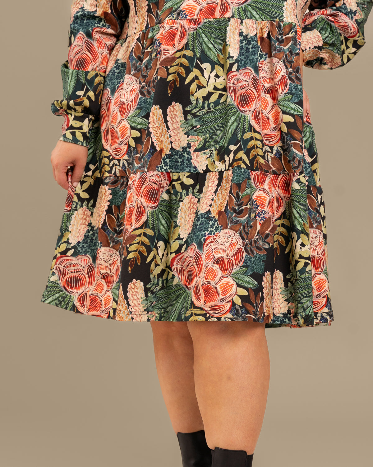 Pitkähihainen mekko, Kedolla Toive