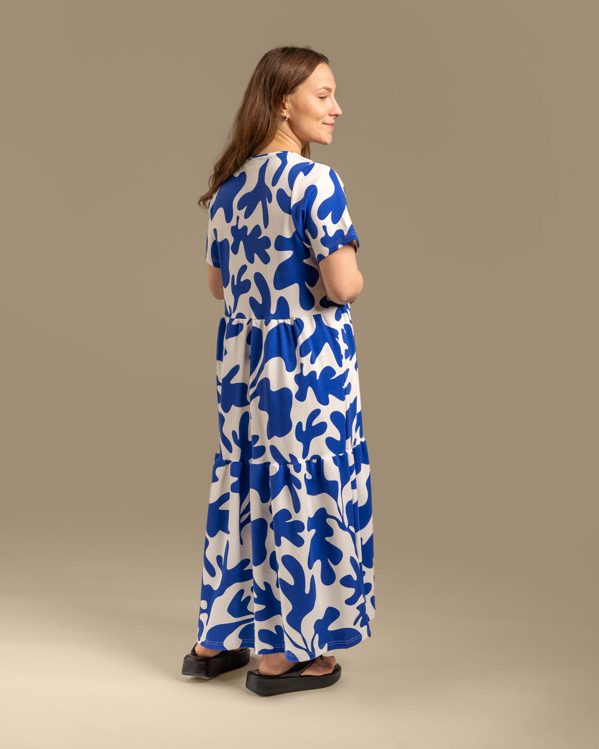 V-pääntiemekko pitkä, Como Toive