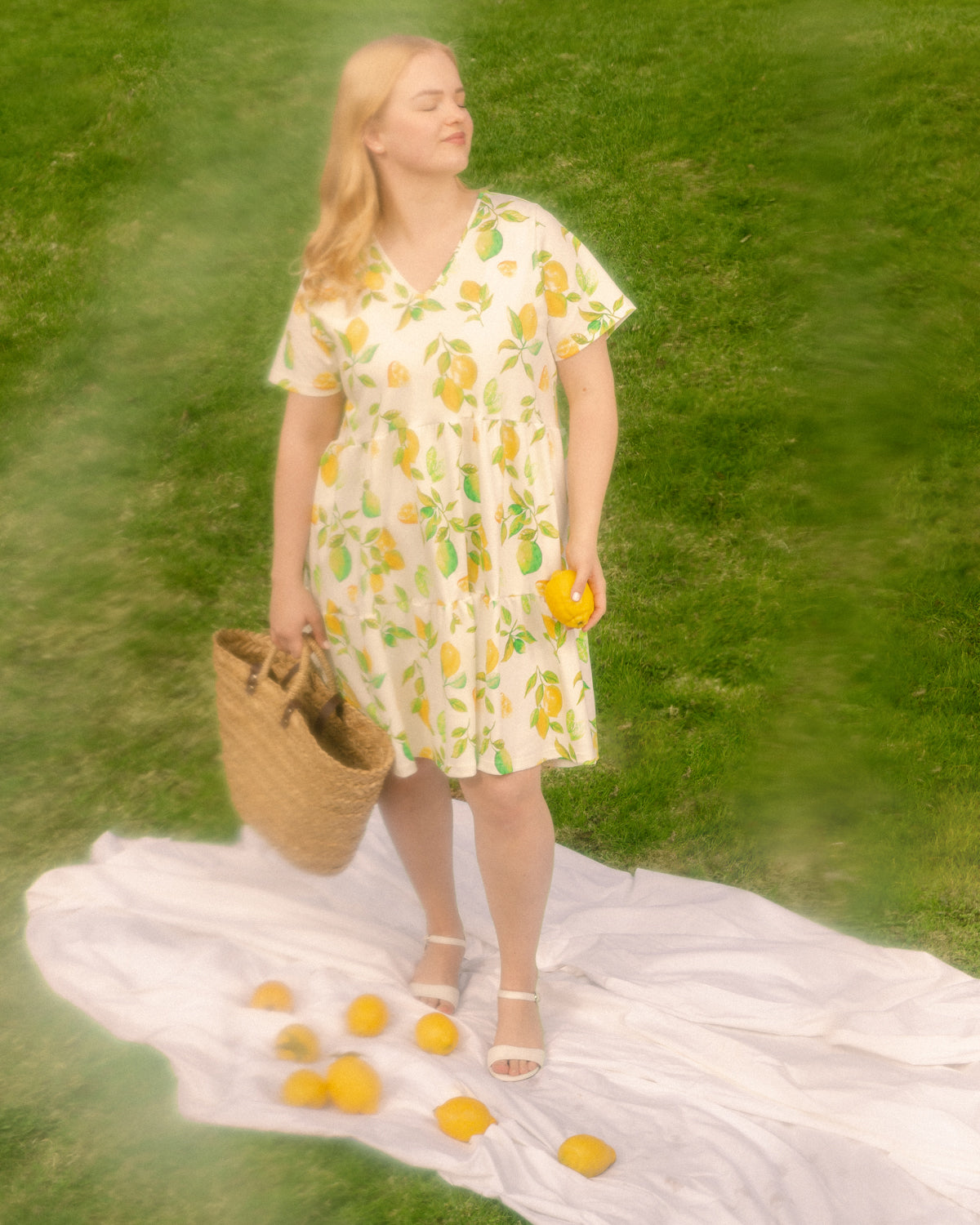 V-pääntiemekko, Limone Toive.